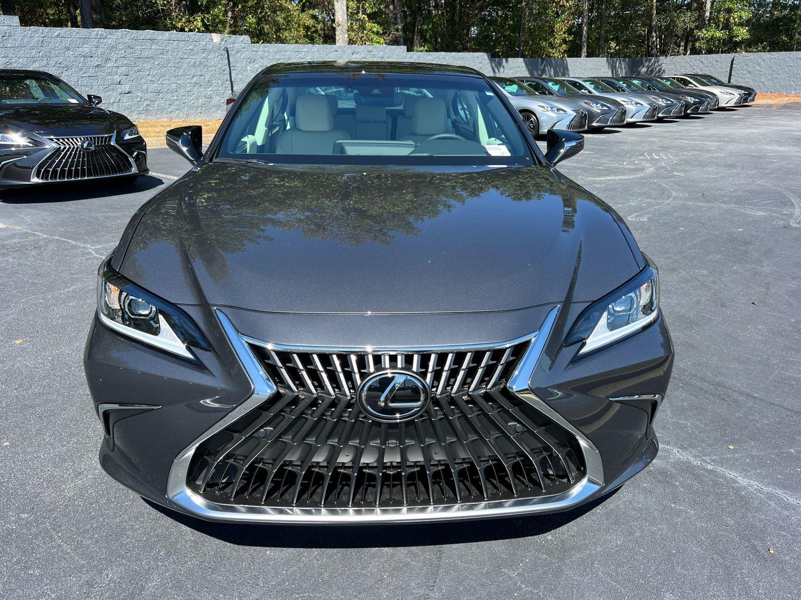 2025 Lexus ES 350 photo 3