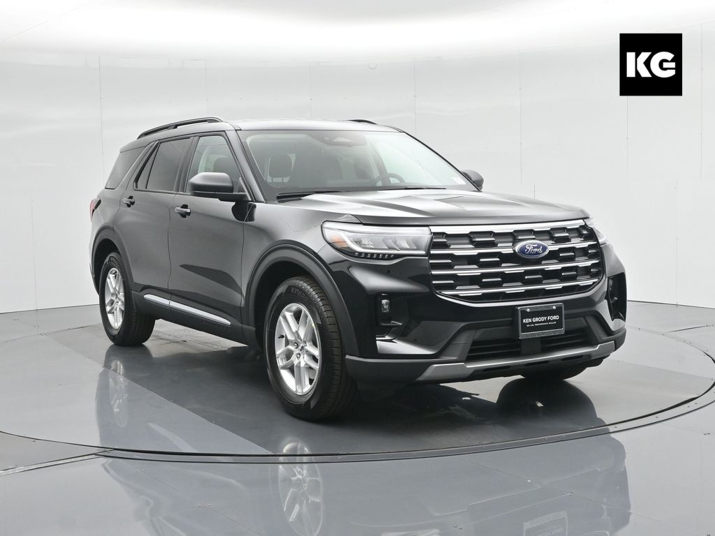 2025 Ford Explorer Active's photo
