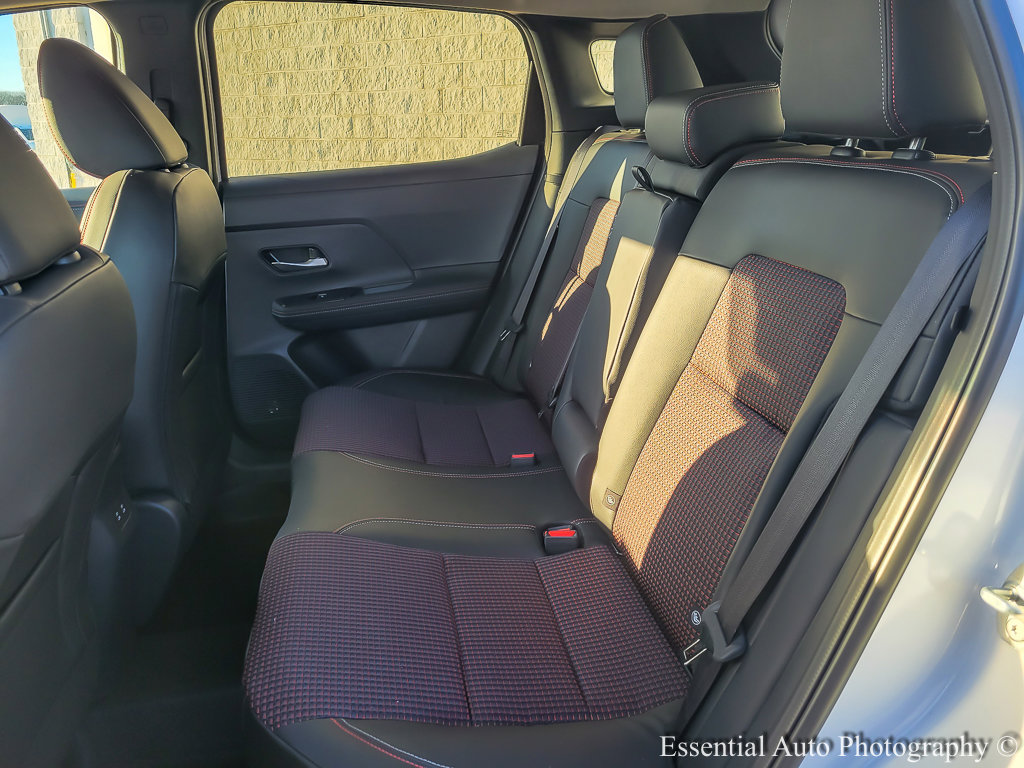 2025 Nissan Kicks SR photo 8
