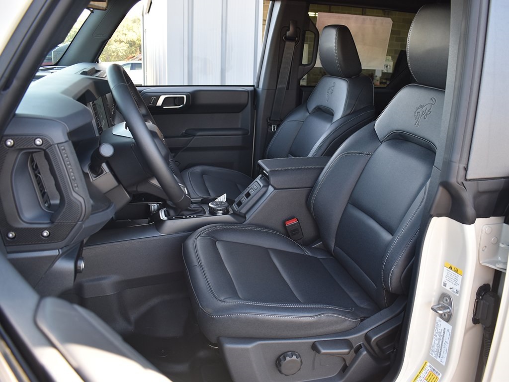 2025 Ford Bronco Badlands photo 5