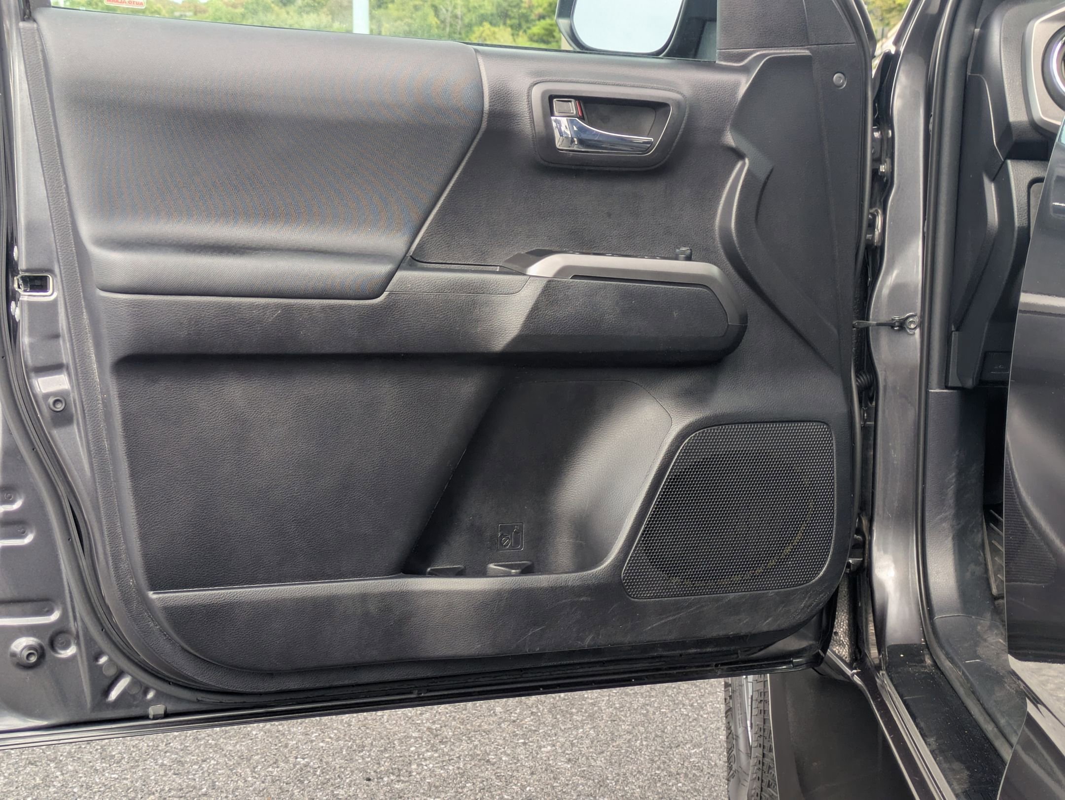 2020 Toyota Tacoma SR5 photo 11