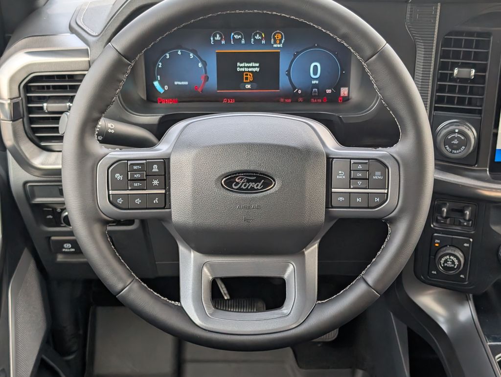 2025 Ford F-150 Lariat photo 8