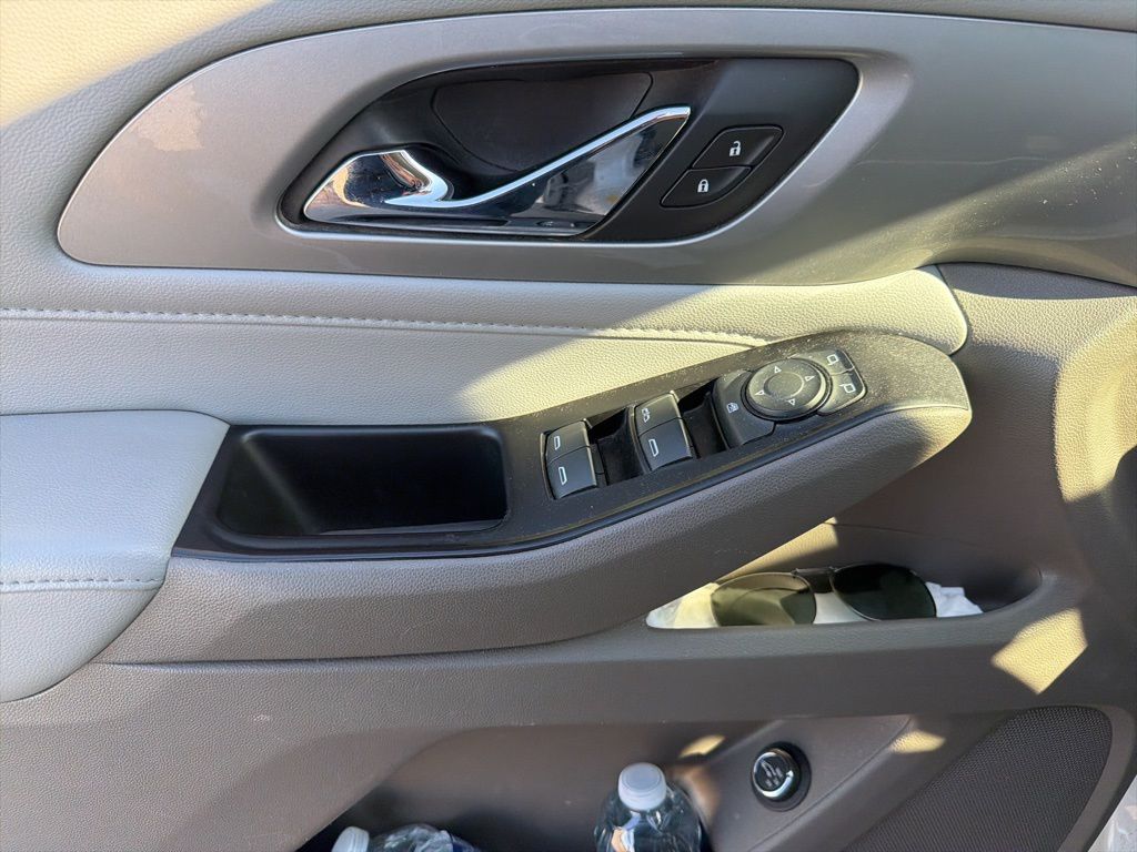 2020 Chevrolet Traverse 1LT photo 22