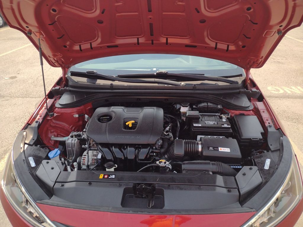 2019 Hyundai Elantra SE photo 15