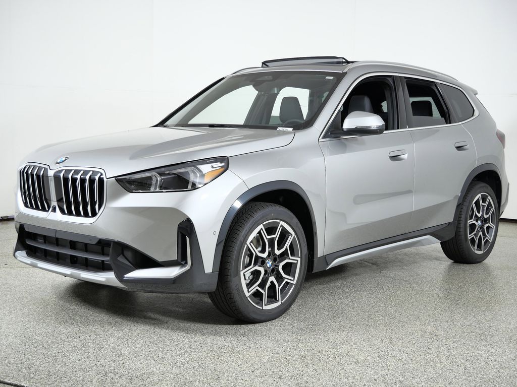 2026 BMW X1 28i's photo