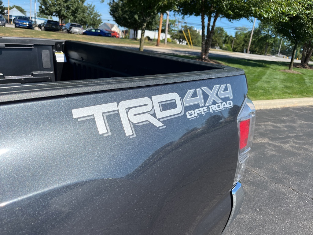 2022 Toyota Tacoma SR5 photo 11