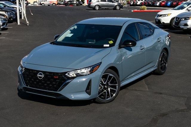 2025 Nissan Sentra SR's photo