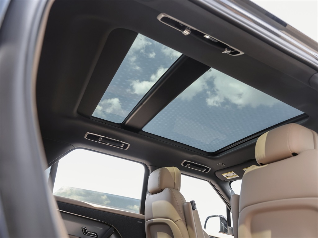 2025 Land Rover Range Rover Sport SE photo 31