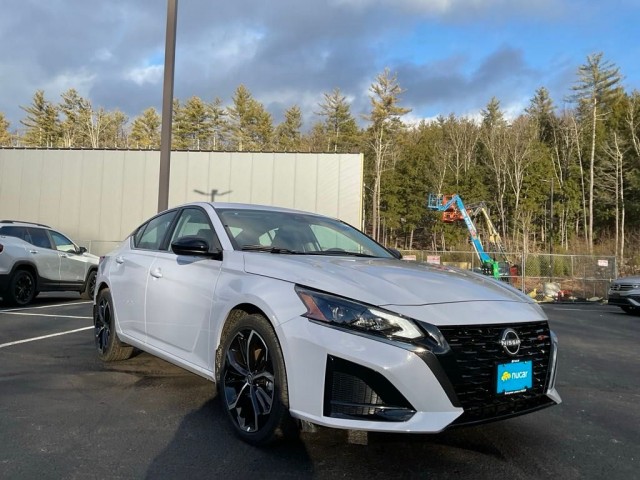 New 2025 Nissan Altima 2.5 SR