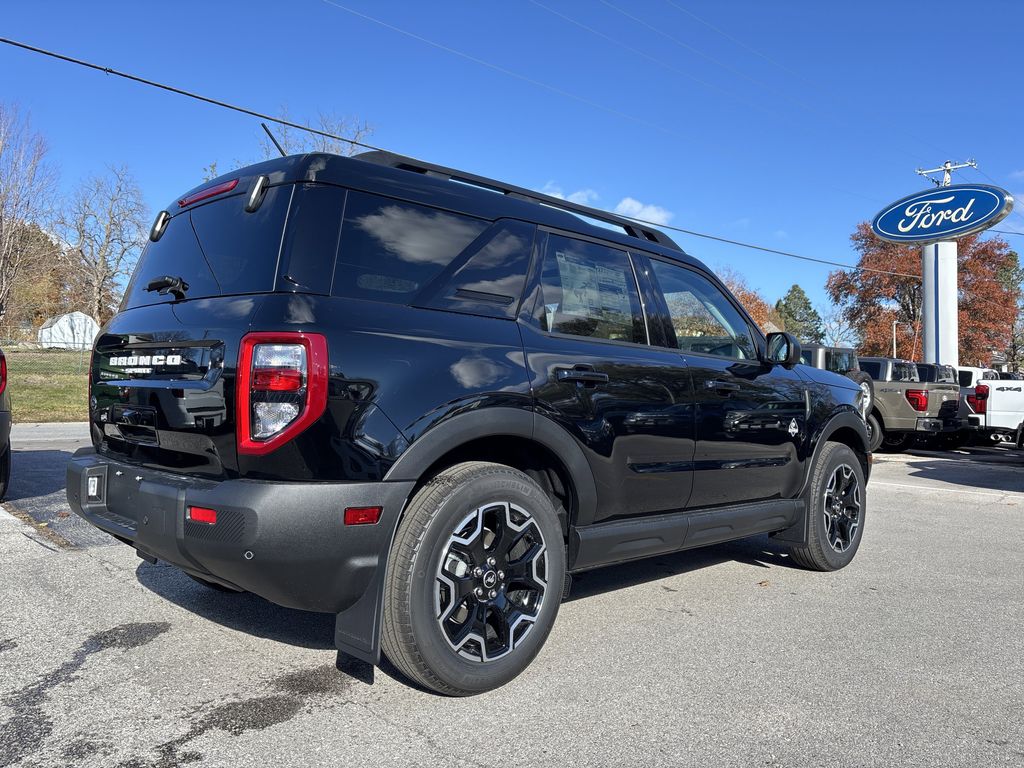 2025 Ford Bronco Outer Banks photo 4