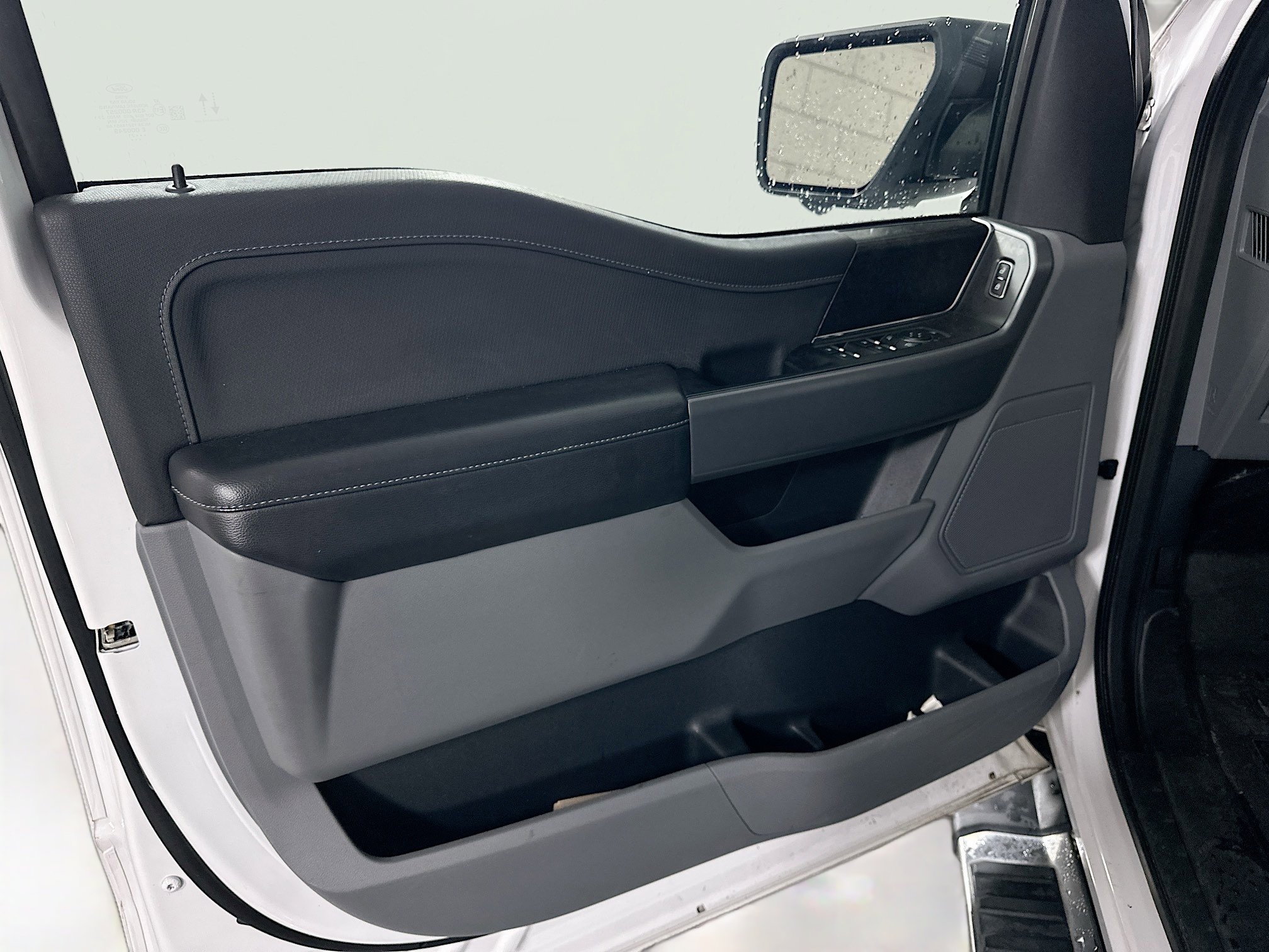 2021 Ford F-150 XLT photo 16