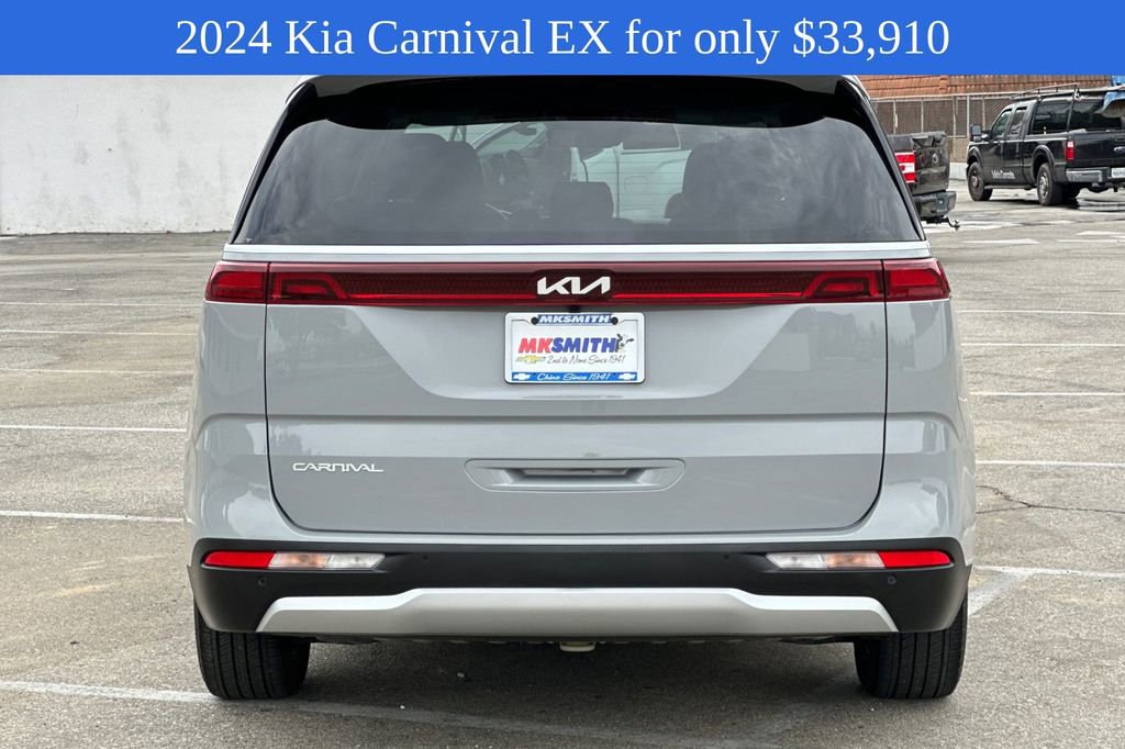2024 Kia Carnival EX photo 5