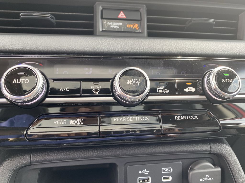 2025 Honda Pilot Touring photo 18