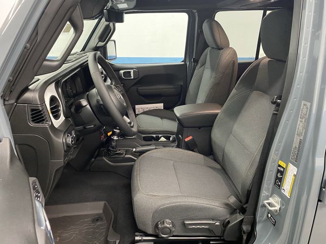 2026 Jeep Gladiator Willys photo 4