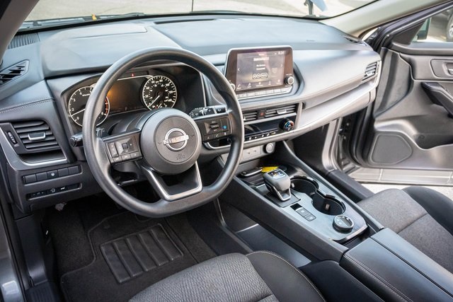 2024 Nissan Rogue SV photo 14