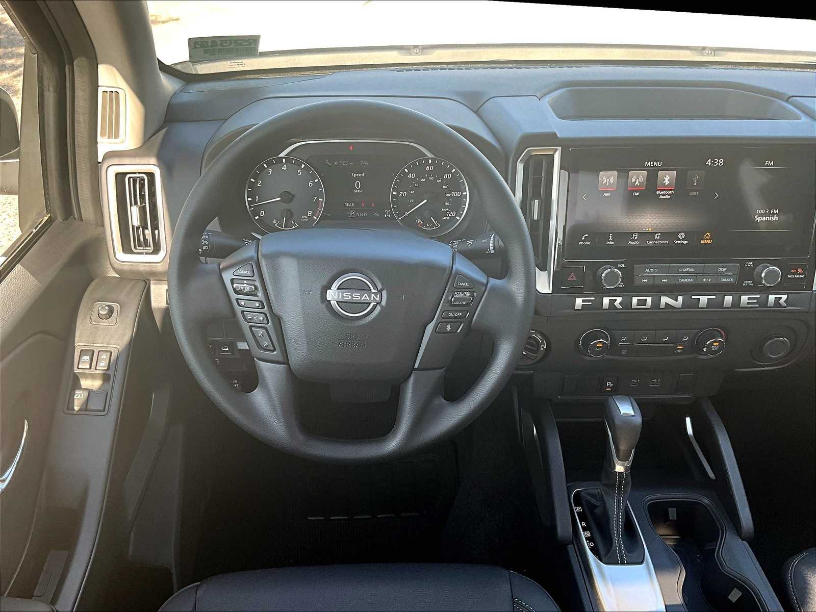 2025 Nissan Frontier SV photo 17