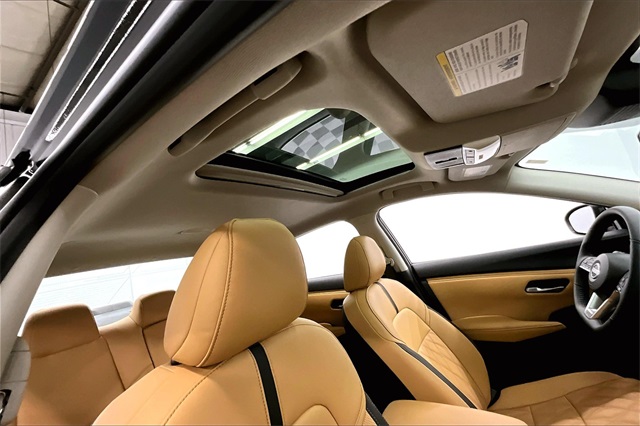 2025 Nissan Sentra SV photo 30