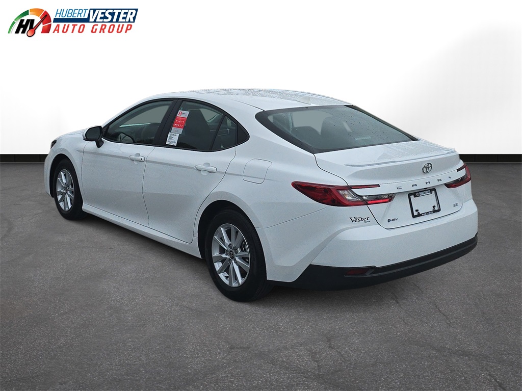 2025 Toyota Camry LE photo 7