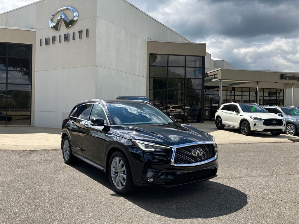 2022 INFINITI QX50 Essential's photo