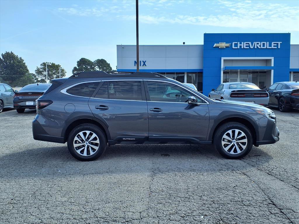 2025 Subaru Outback Premium photo 3