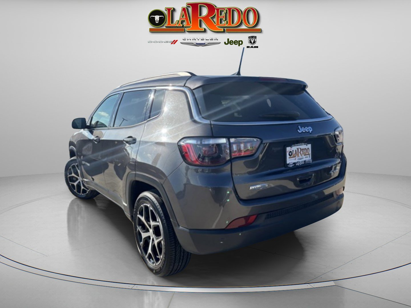 2024 Jeep Compass Latitude photo 5