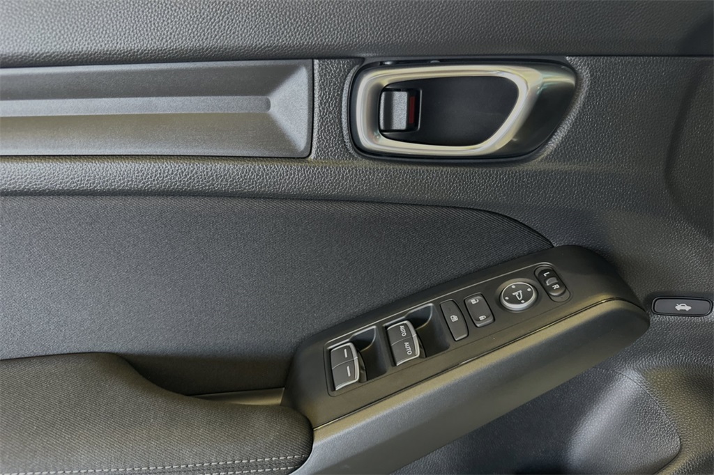 2025 Honda Civic Sport photo 10
