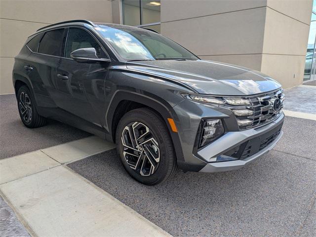 2025 Hyundai Tucson Hybrid Limited photo 2
