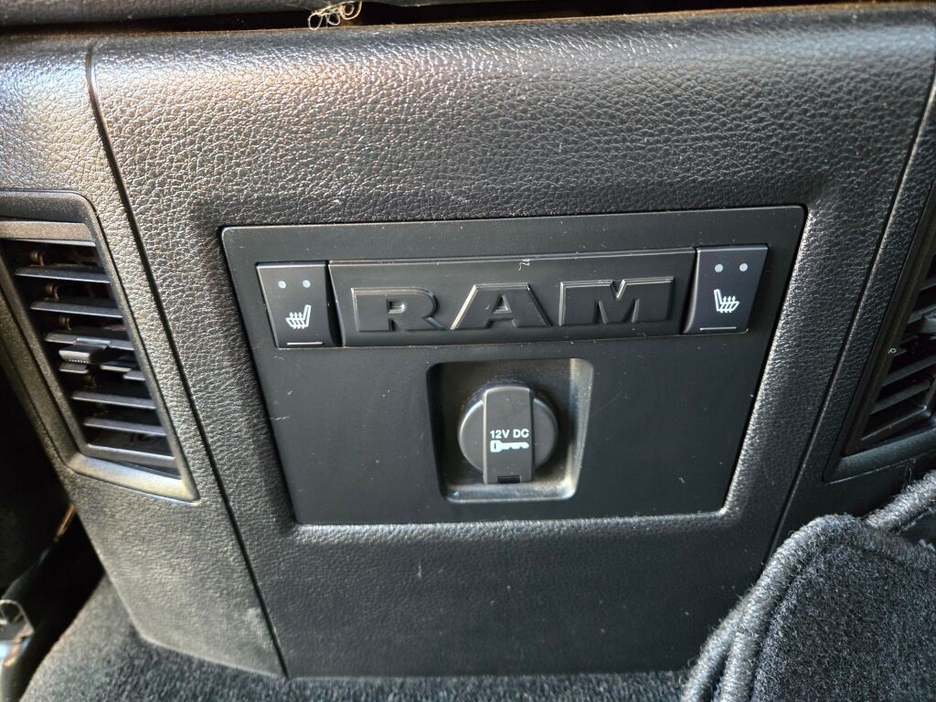 2013 Ram 1500 Laramie photo 16