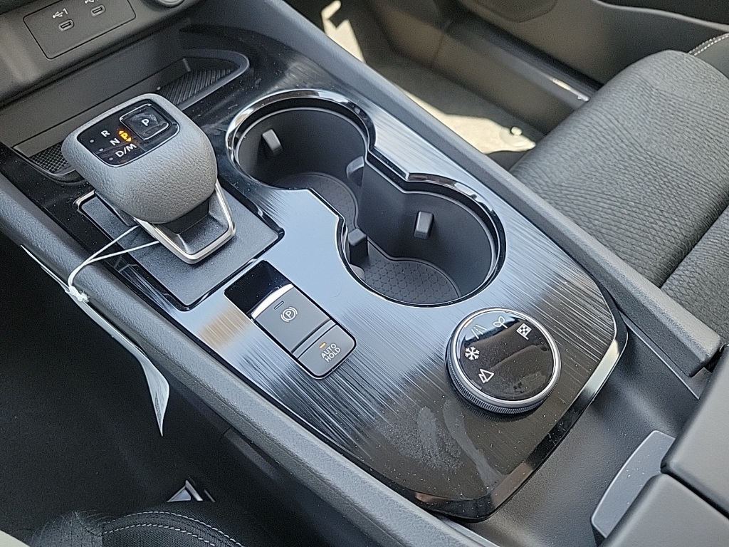 2026 Nissan Rogue SV photo 12