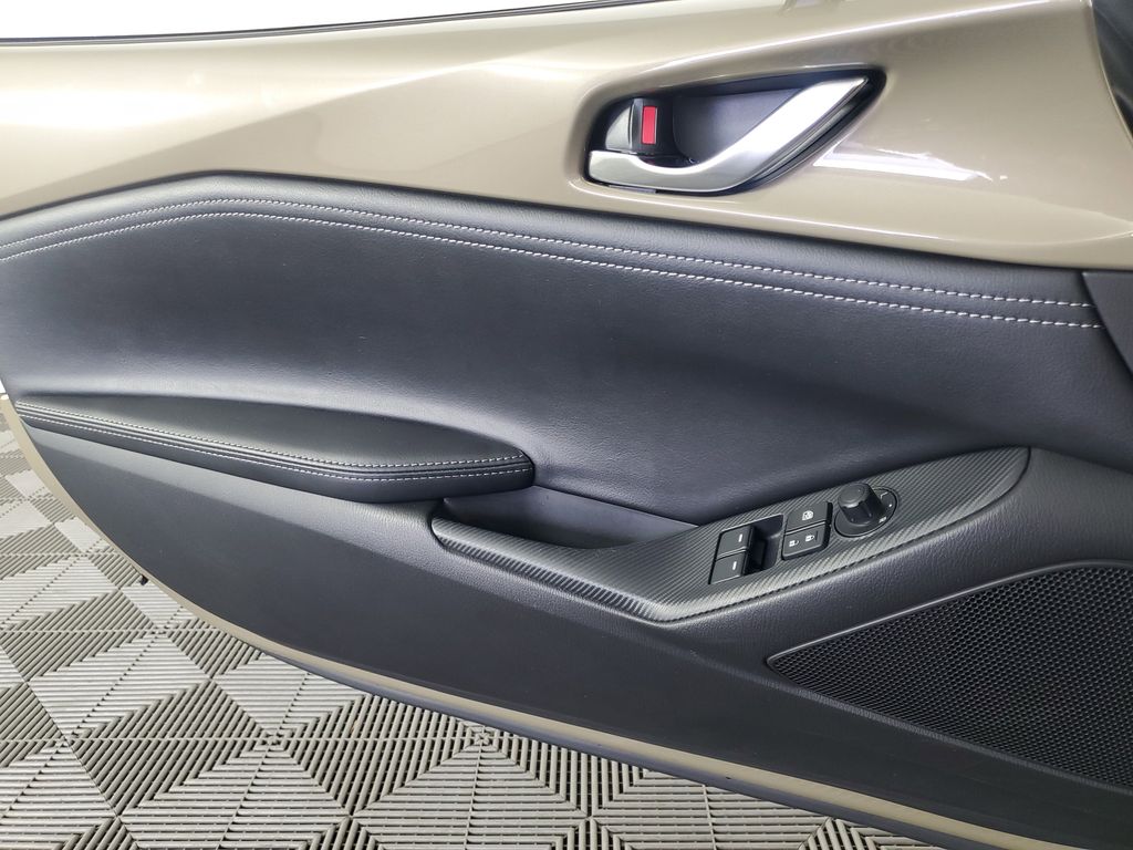 2023 Mazda MX-5 Miata RF Miata Grand Touring photo 28
