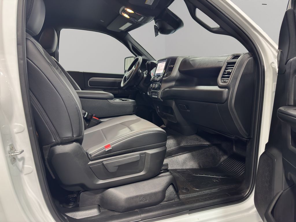 2025 Ram 5500 Tradesman photo 9