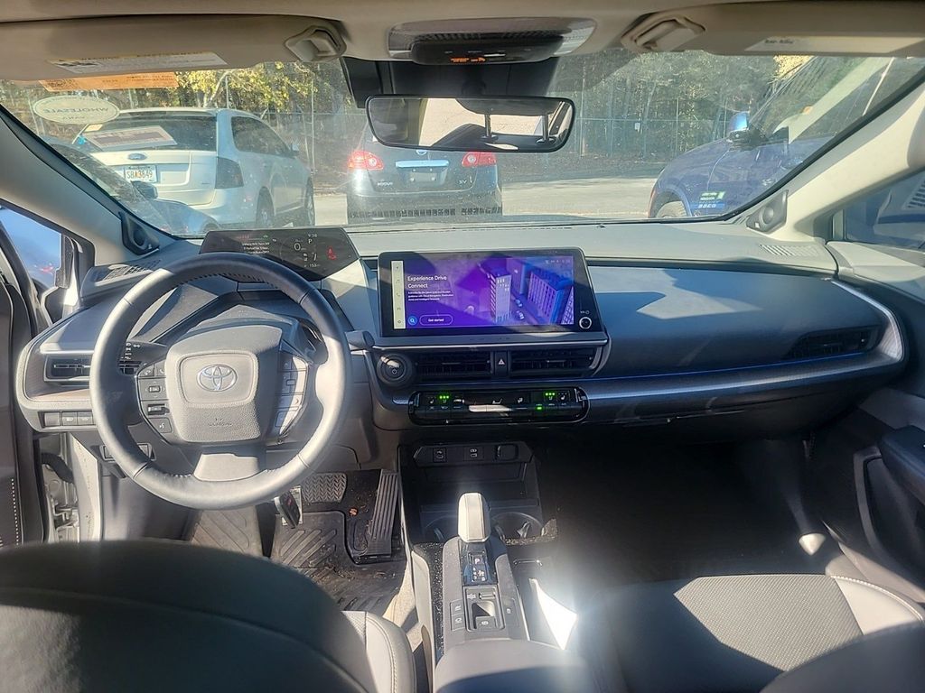 2023 Toyota Prius Limited photo 3
