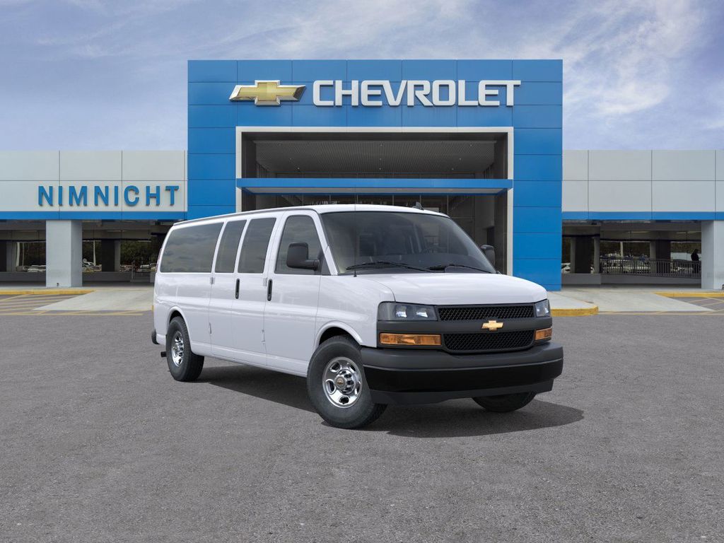 2025 Chevrolet Express Passenger LS's photo