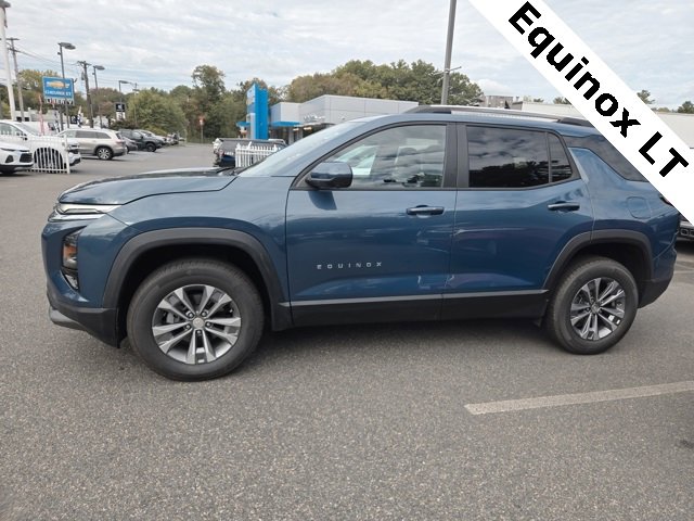 2025 Chevrolet Equinox LT photo 21