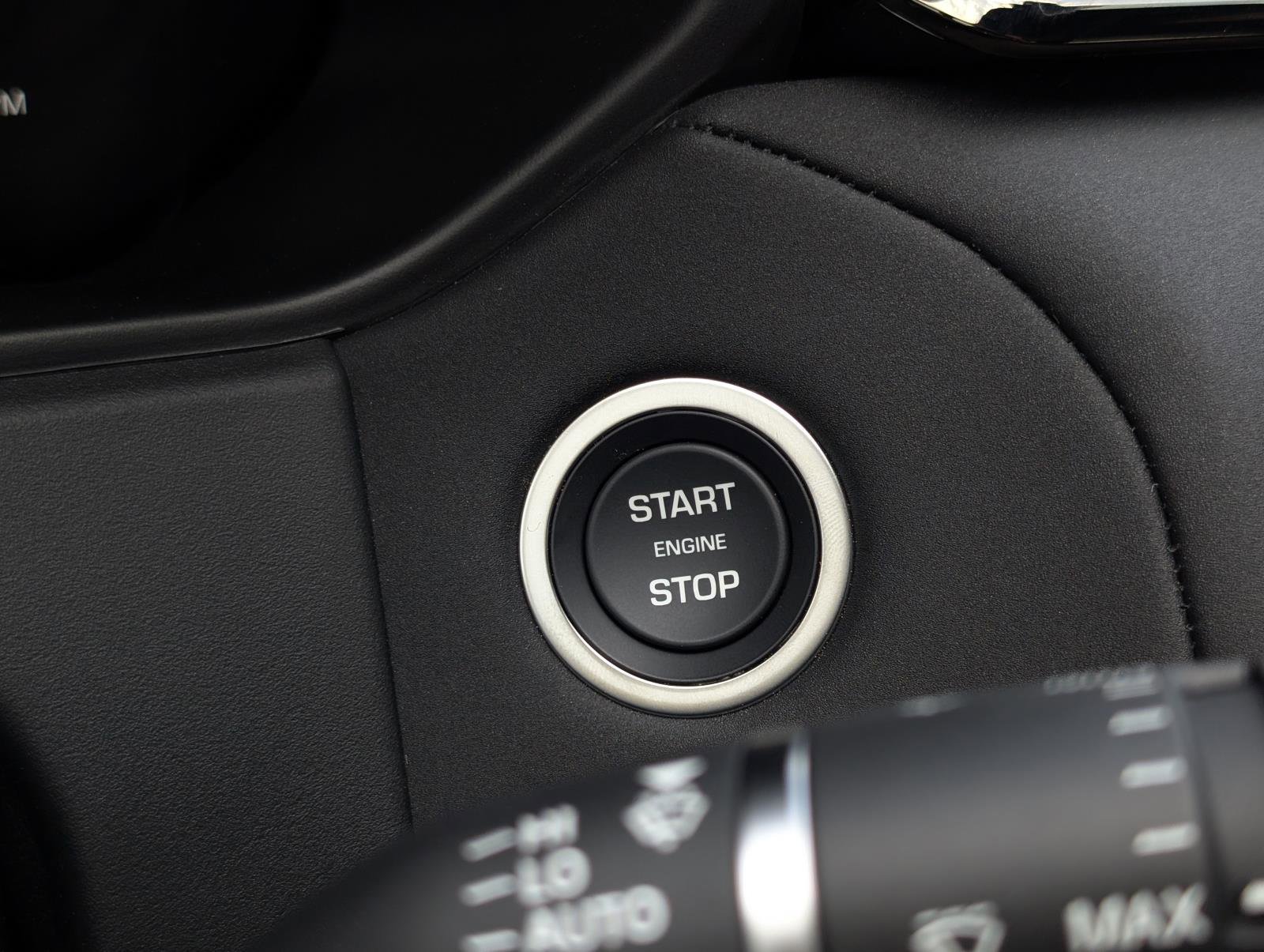 2026 Land Rover Range Rover Velar S photo 19