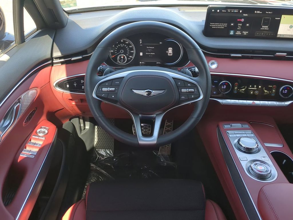 2024 Genesis GV70 3.5T Sport photo 15