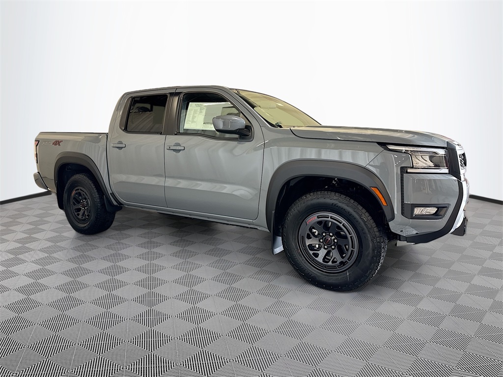 2025 Nissan Frontier PRO-4X photo 4