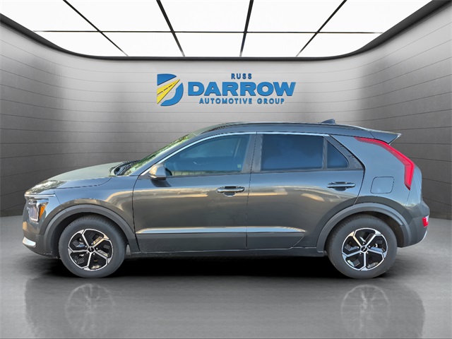 2023 Kia Niro LX photo 2