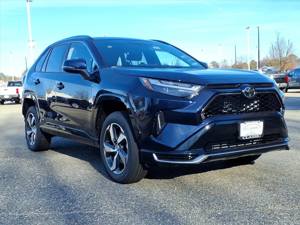 2025 Toyota RAV4 SE's photo