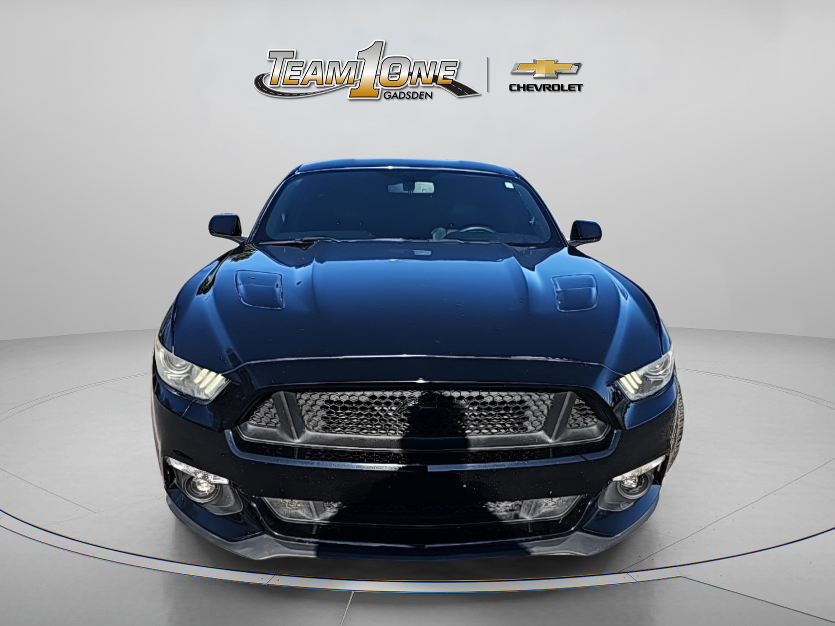 2016 Ford Mustang GT Premium photo 2