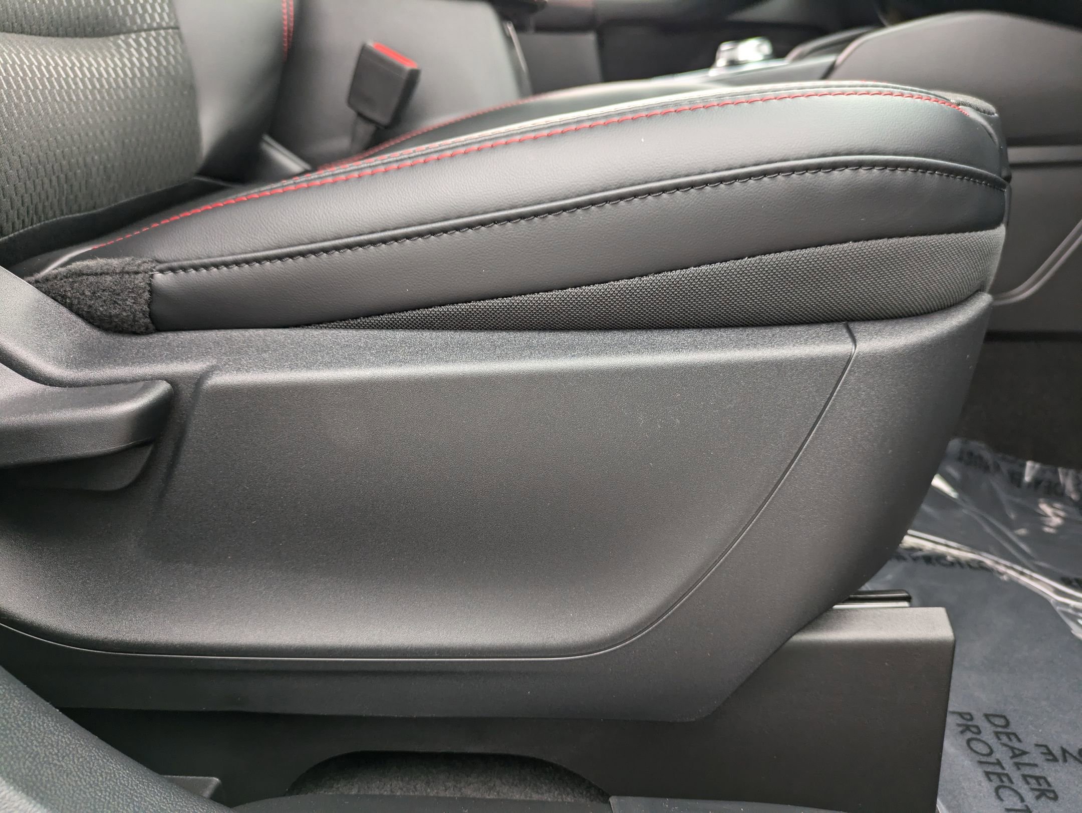2025 Ford Escape ST-Line photo 15