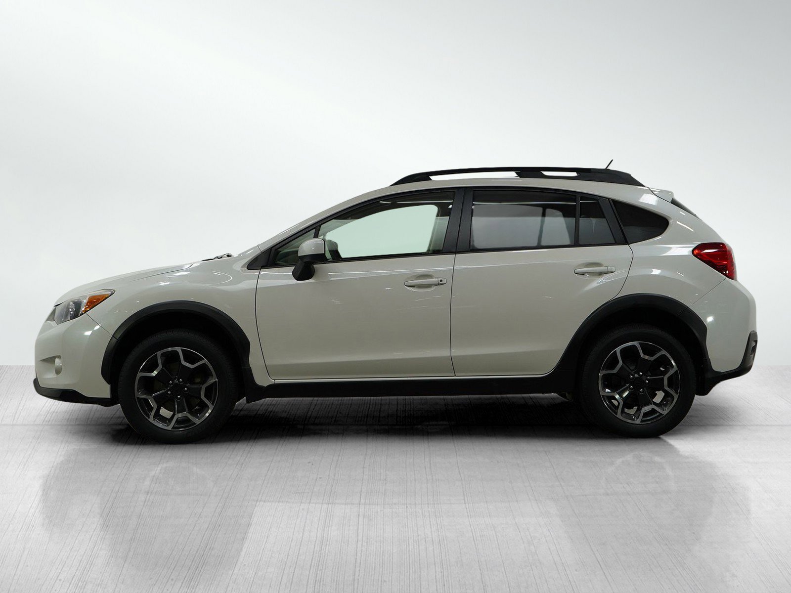 Used 2015 Subaru XV Crosstrek Premium with VIN JF2GPADC8F8252708 for sale in Burnsville, Minnesota