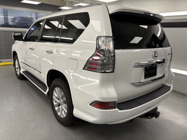 2017 Lexus GX 460 photo 4