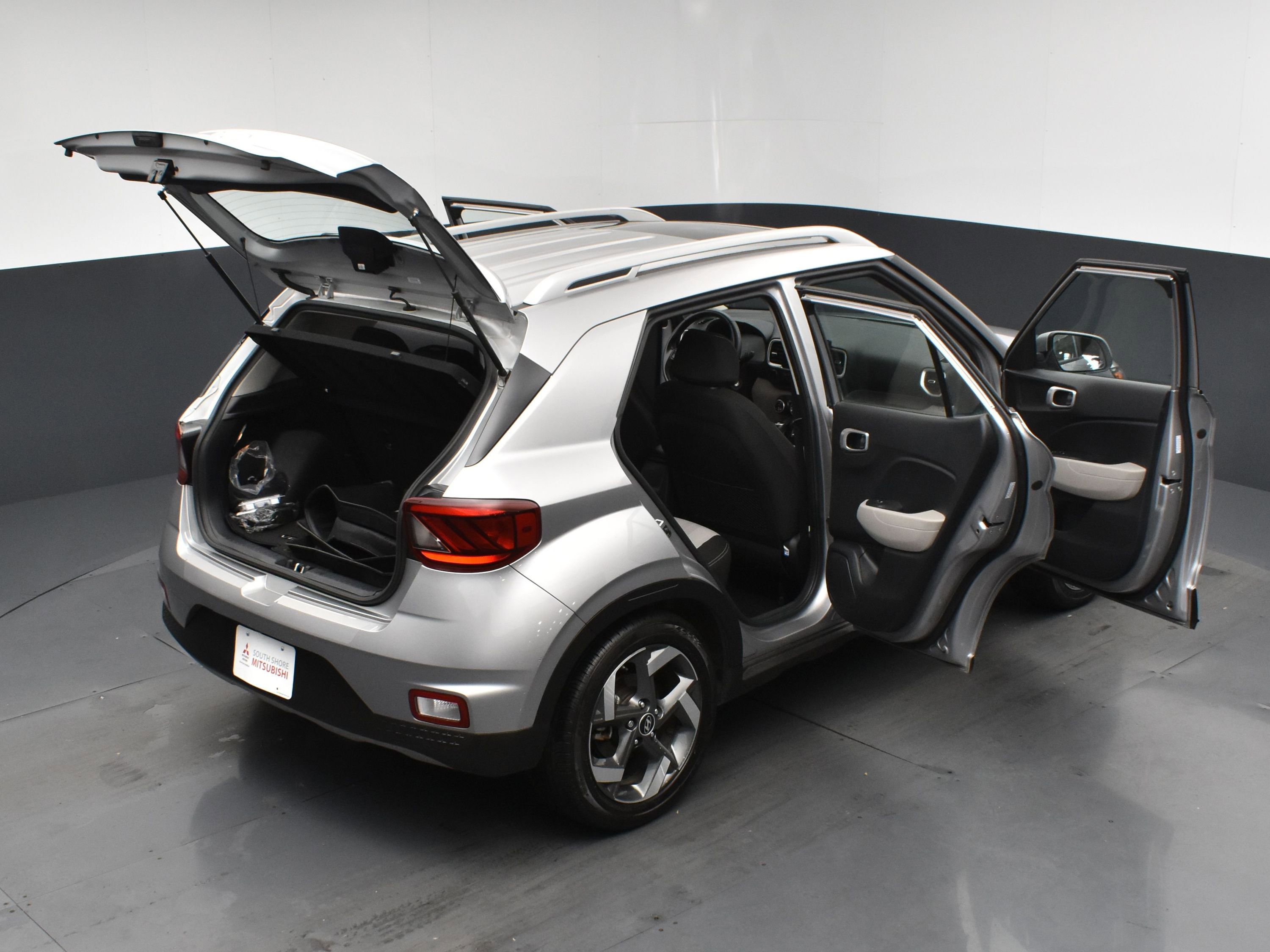 2023 Hyundai Venue SEL photo 26