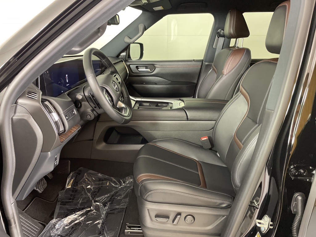 2026 Nissan Armada SL photo 18