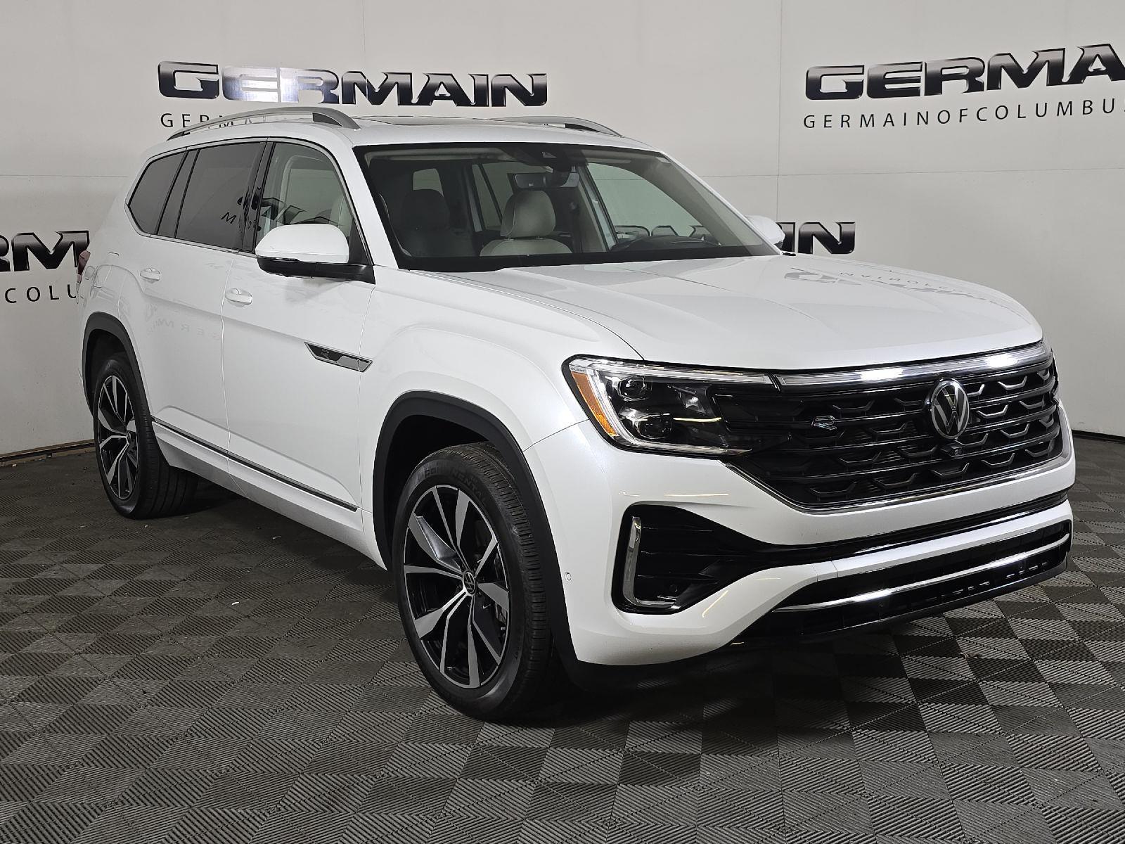 2024 Volkswagen Atlas SEL Premium R-Line photo 3