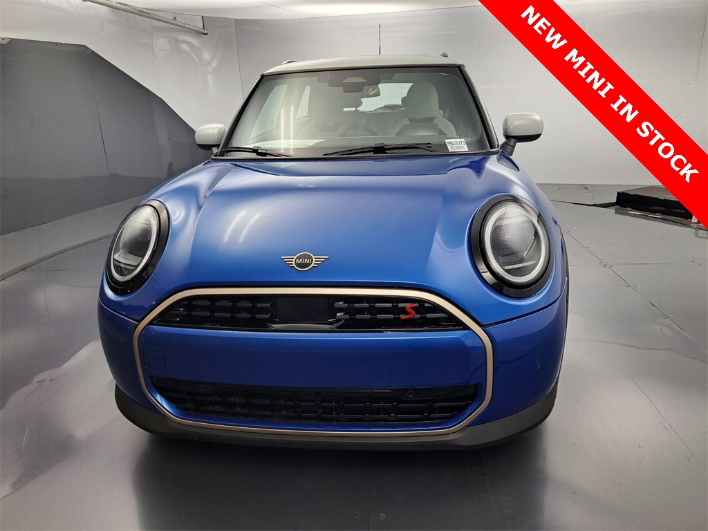 2025 Mini Cooper 2 Door Hardtop Signature photo 7