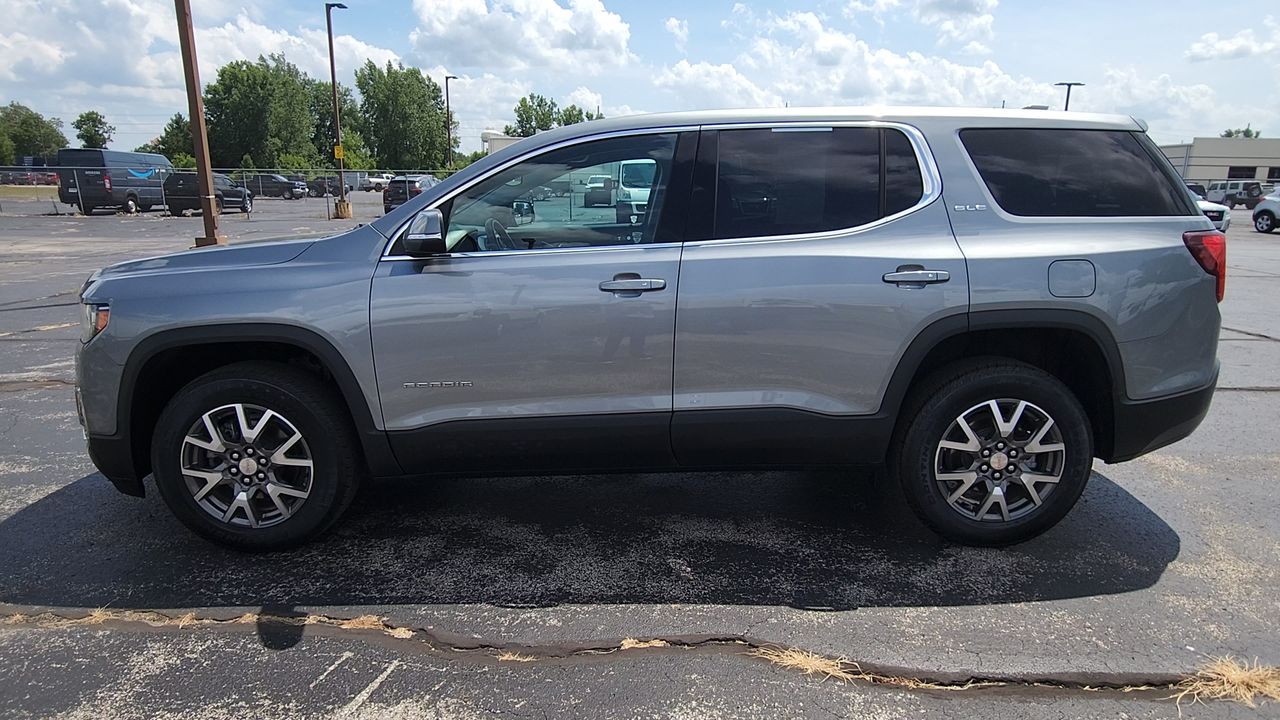 2023 Gmc Acadia SLE photo 5