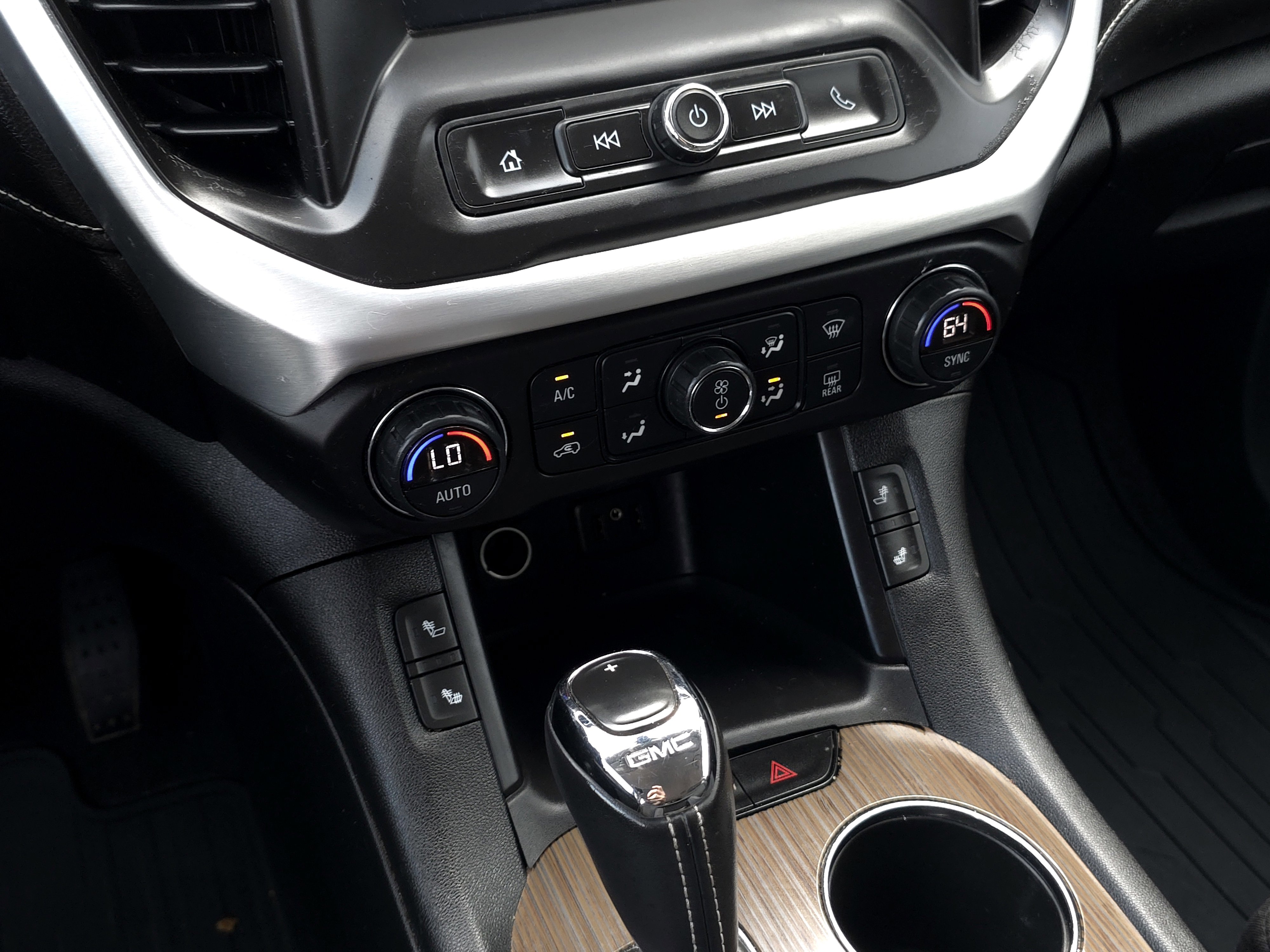 2019 Gmc Acadia SLE photo 4