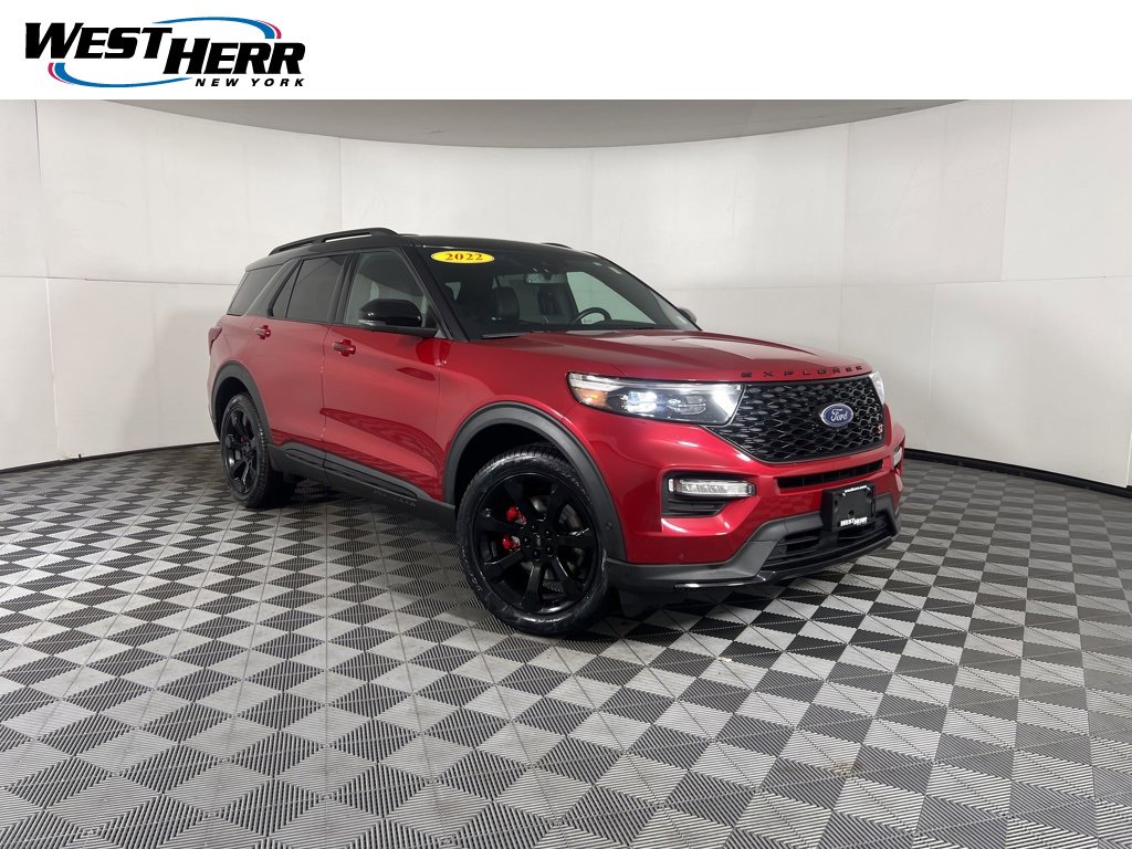 2022 Ford Explorer ST's photo